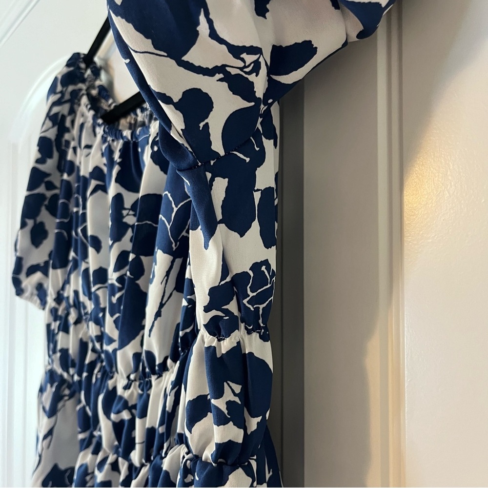 Floral Print Off Shoulder Dress Vacation Blue White Flowy Size Large - Picture 8 of 8